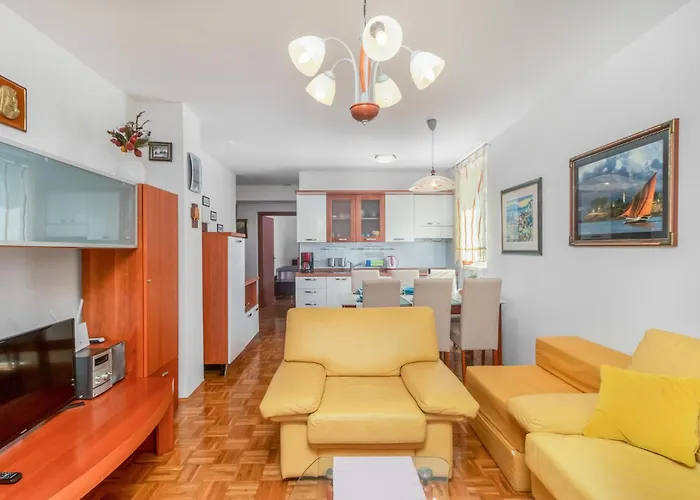 Stunning In Apartment *